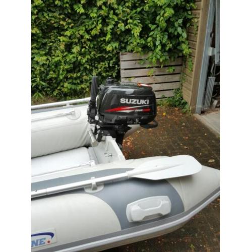 nimarine airdeck 290 met 6pk Suzuki 4-takt.