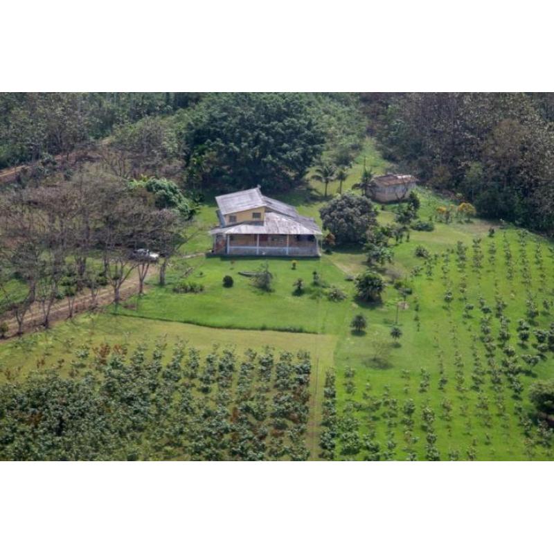 Buitenkans: Te koop een fantastisch land huis in Ecuador