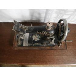 oude antieke naaimachine