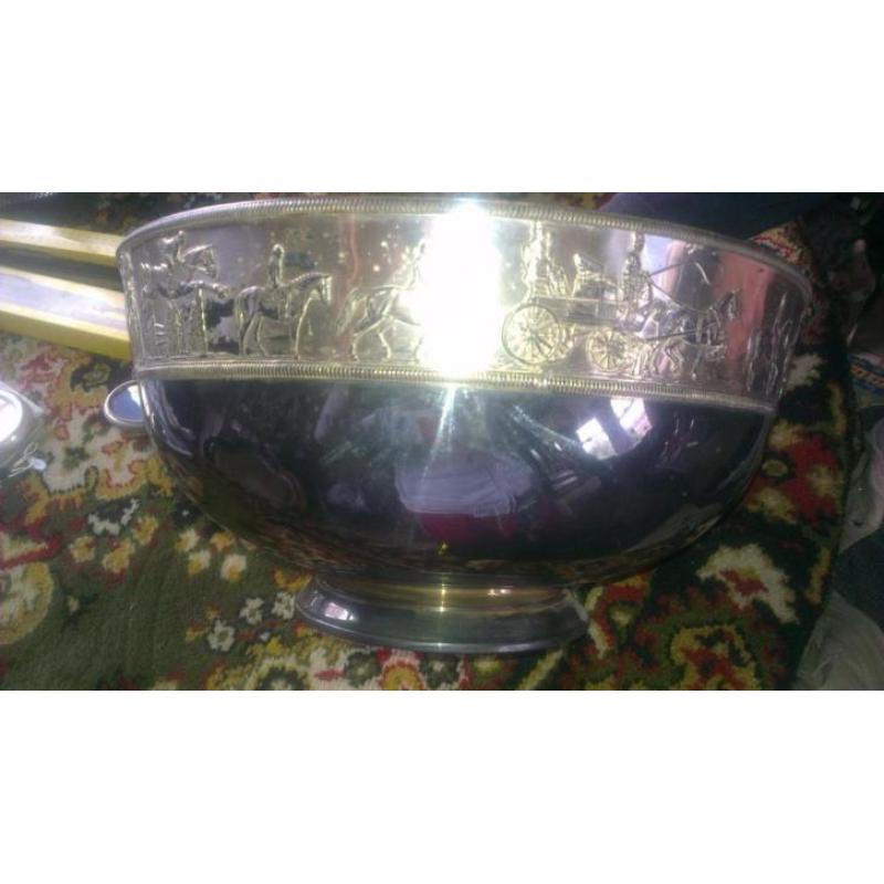 the equestrian bowl (fotszz)