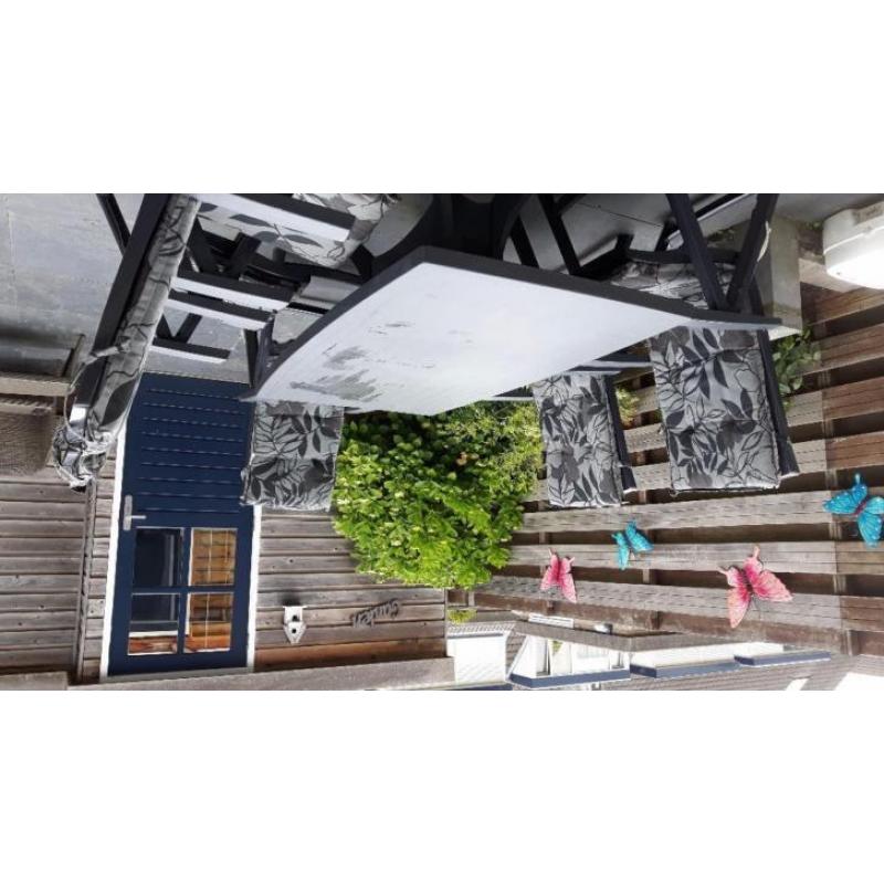 Antraciet tuinset (tafel, 5 stoelen + kussens )