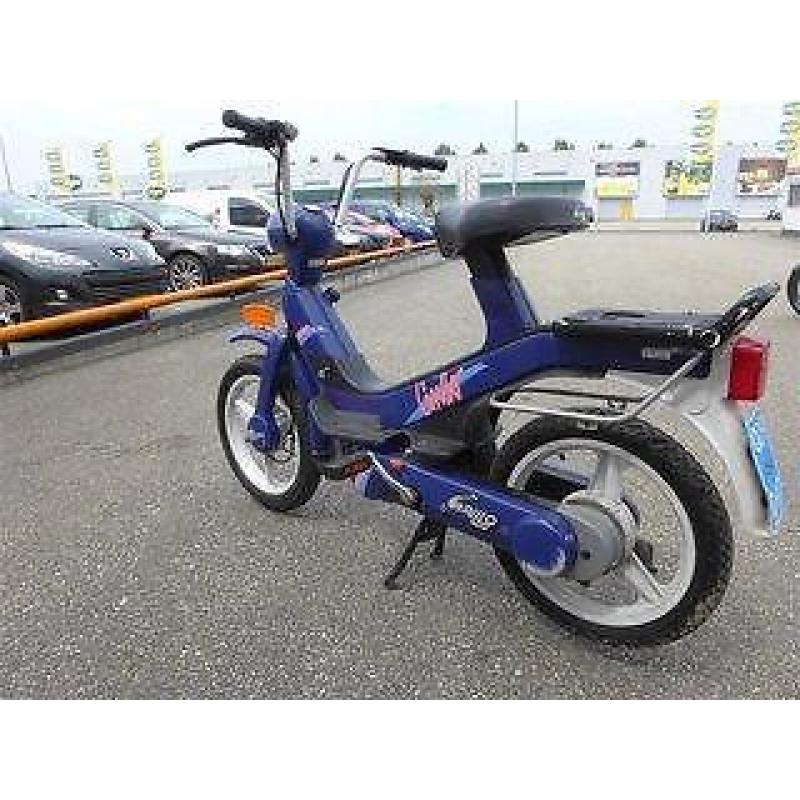 Snorbrommer Vespa, Grillo