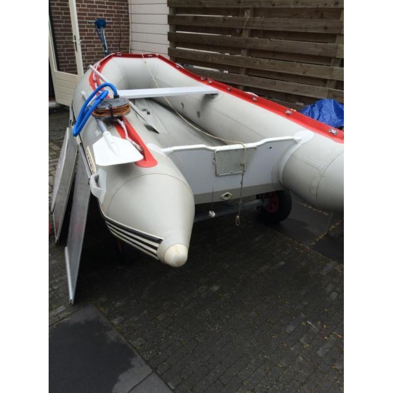 Maxx On rubberboot met harde bodem +Yamaha 6 PK motor