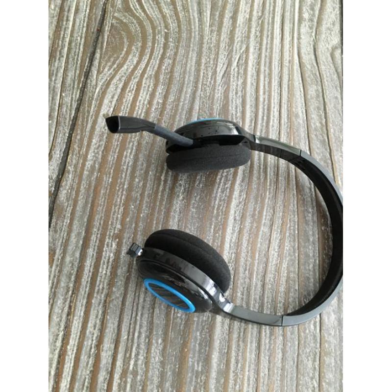 Logitech H600 wireless headset