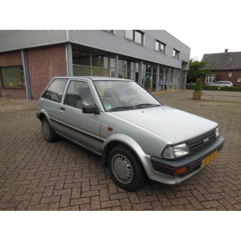 Toyota Starlet 1.3 XL ZO MEE, VOOR LOOP OF SLOOP ( CROSS ) €