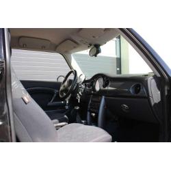 Mini Mini 1.6 One Cooper Pepper Airco Cruise zwart