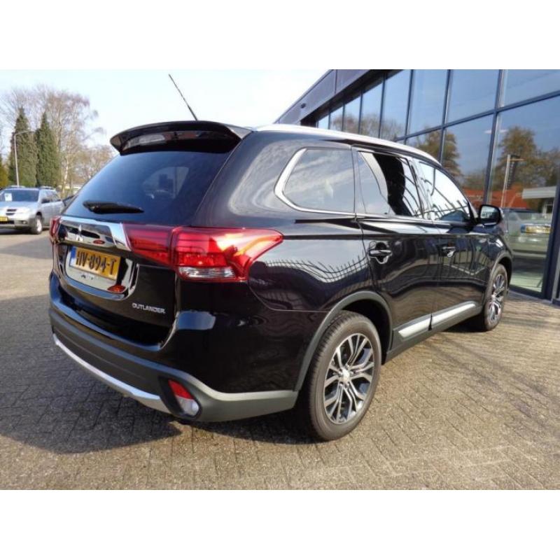 Mitsubishi Outlander 2.0 EXECUTIVE EDITION (bj 2016)
