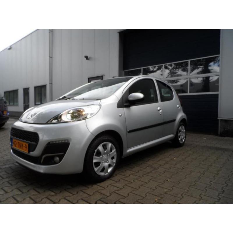 Peugeot 107 1.0 Active Nieuwe Model , Navigatie
