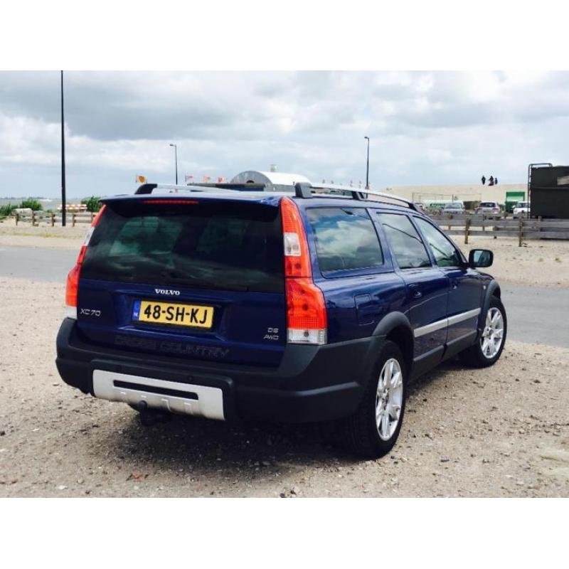 Volvo XC70 2.4 D5 AWD Ocean Race 180000km NAV.TEL SDak,THaak