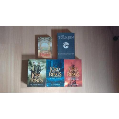 Tolkien - In de ban van de ring + De Hobbit + Silmarillion