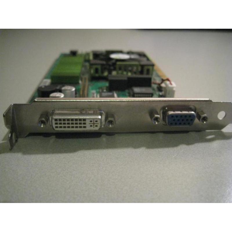 Videokaart Nvidia (hp compaq 224369-001 of 225829-001)