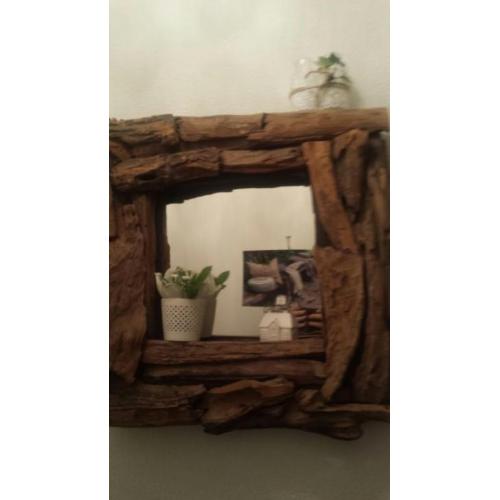 Prachtige houten spiegel