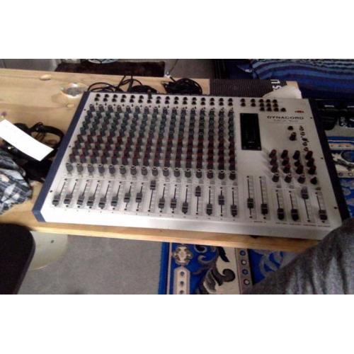 16 Kanaals Mixer: Dynacord MCX 16.2
