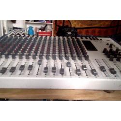 16 Kanaals Mixer: Dynacord MCX 16.2