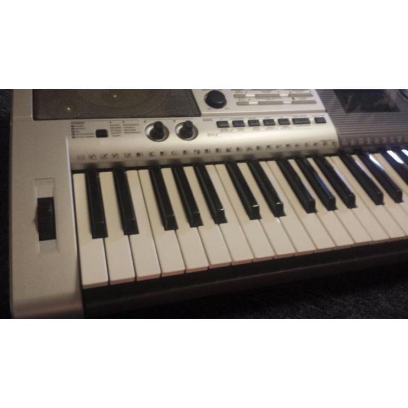 Te koop: Yamaha PSR-E403