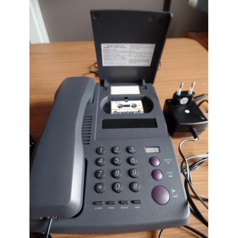Telefoontoestel met antwoord apparaat