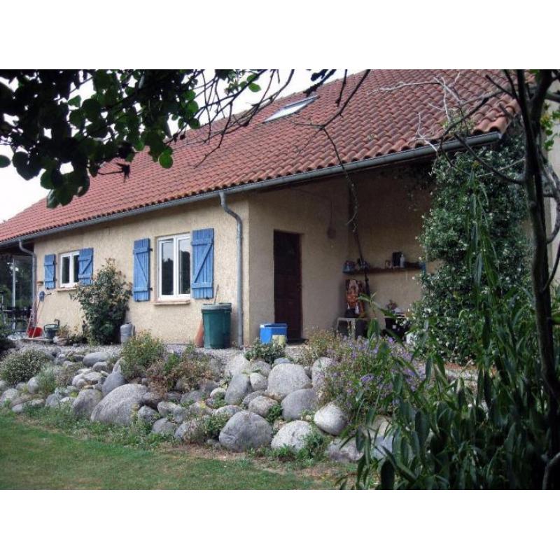 Landhuis aan de voet van de Pyreneeën