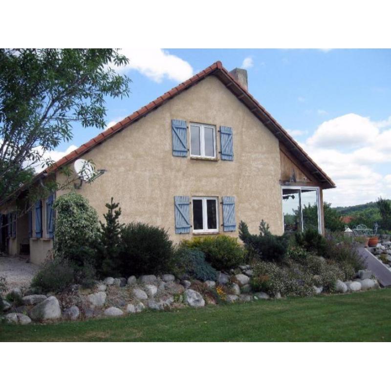 Landhuis aan de voet van de Pyreneeën