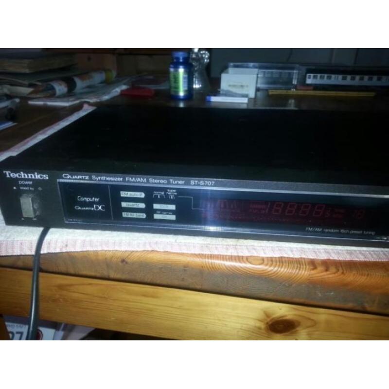 Technics FM AM Stereo Tuner Model ST S707