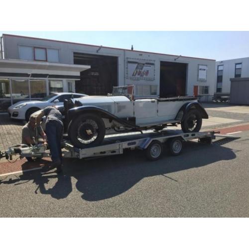 Autoambulance/autotransporter laag model rijplaten op rol