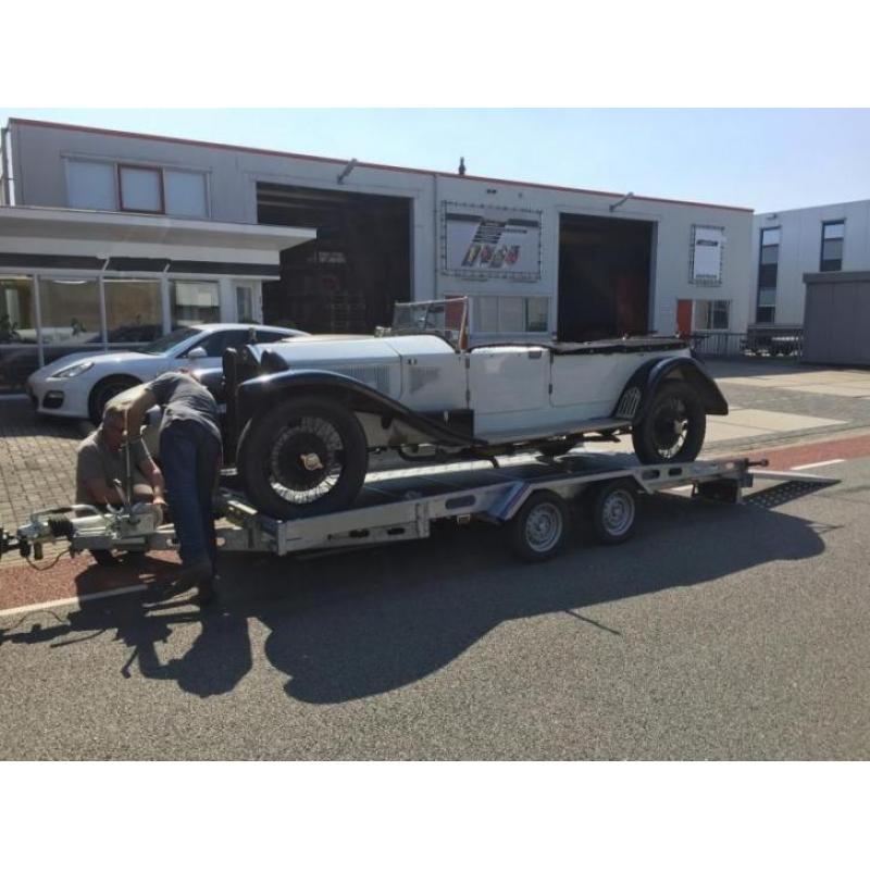 Autoambulance/autotransporter laag model rijplaten op rol