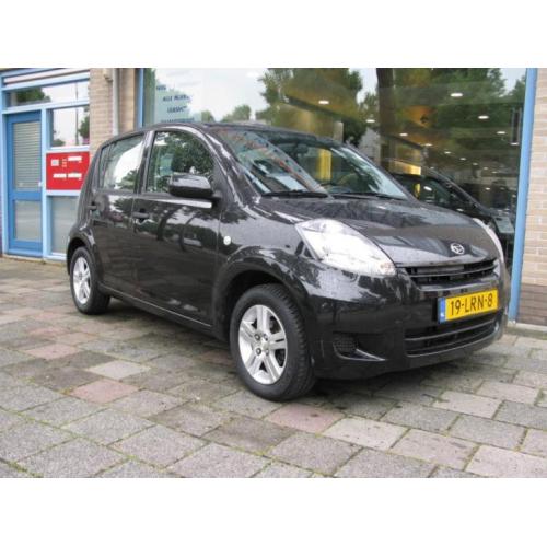 Daihatsu Sirion 2 1.0-12V Premium