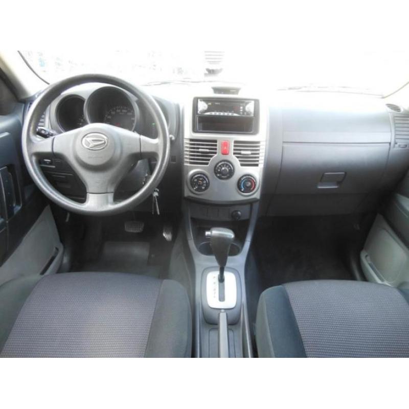 Daihatsu Terios 1.5-16V EXPLORE 2WD Automaat-Airco-Trekhaak!