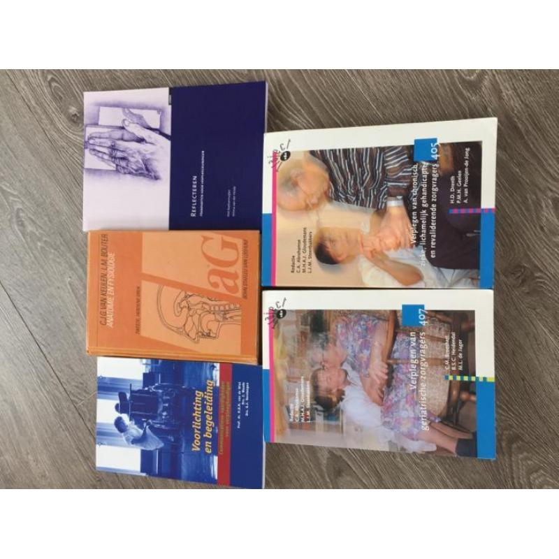 Diverse verpleegkunde boeken