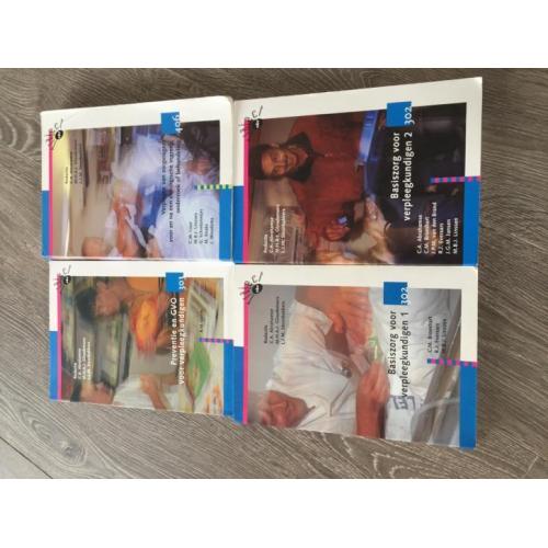 Diverse verpleegkunde boeken