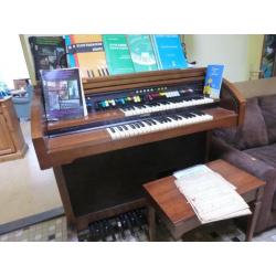 orgel lowrey