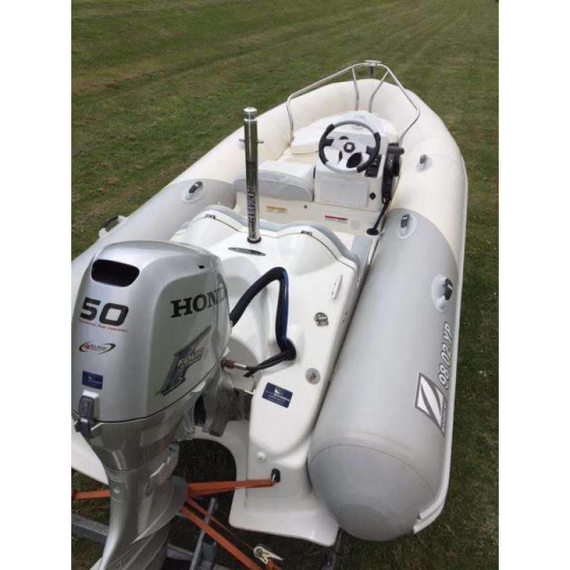 Zodiac Yachtline RIB 420 DL