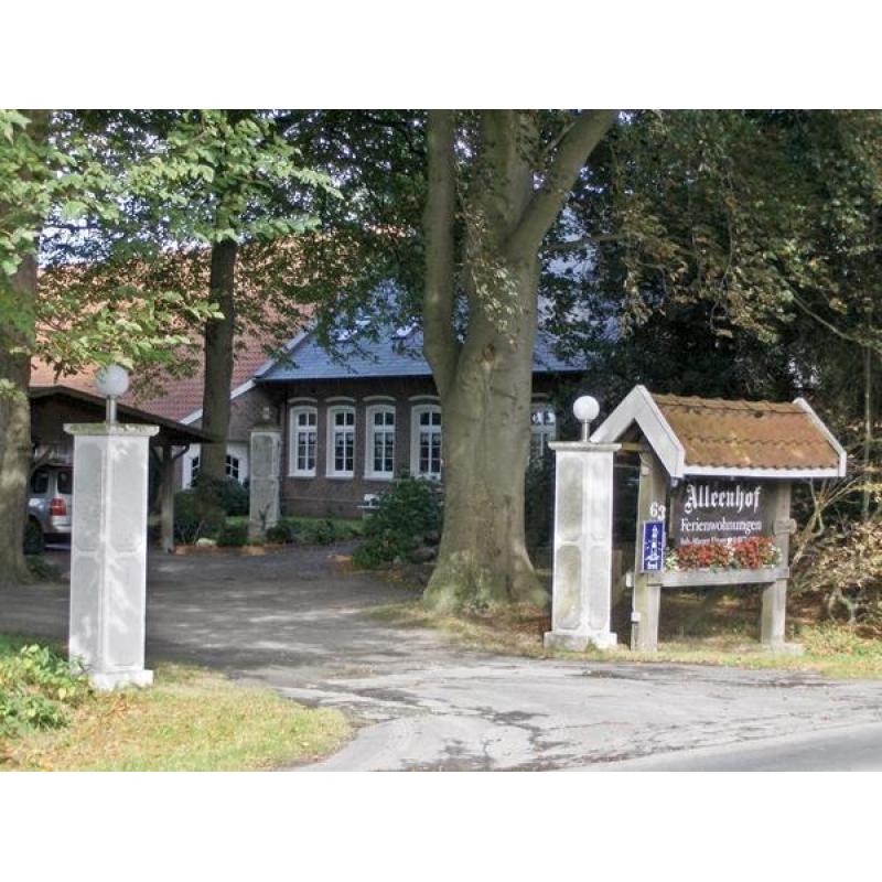 Woonboerderij + Vakantiehuis (15 units) vlakbij de grens