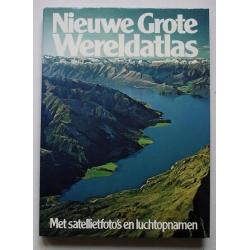 "Kleine schoolatlas der gehele aarde" - 1956. Met gratis ...