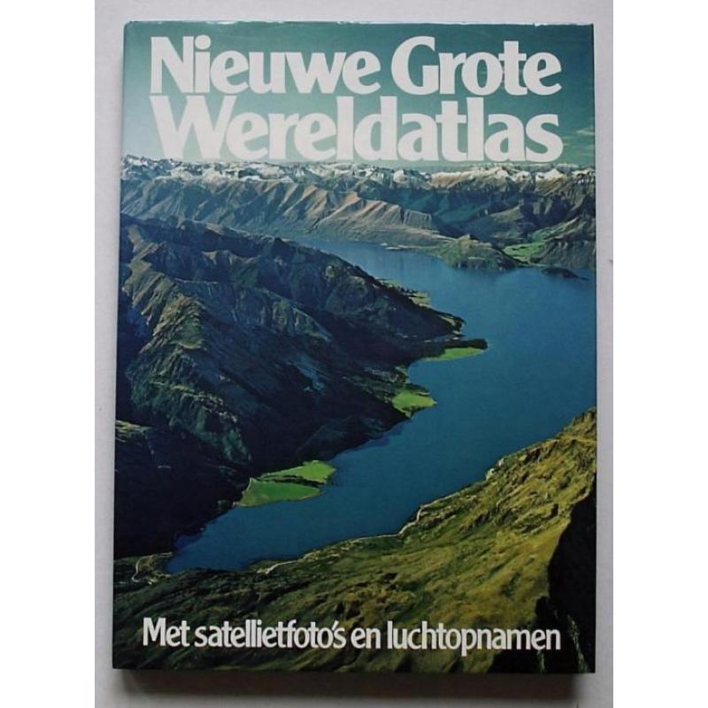 "Kleine schoolatlas der gehele aarde" - 1956. Met gratis ...