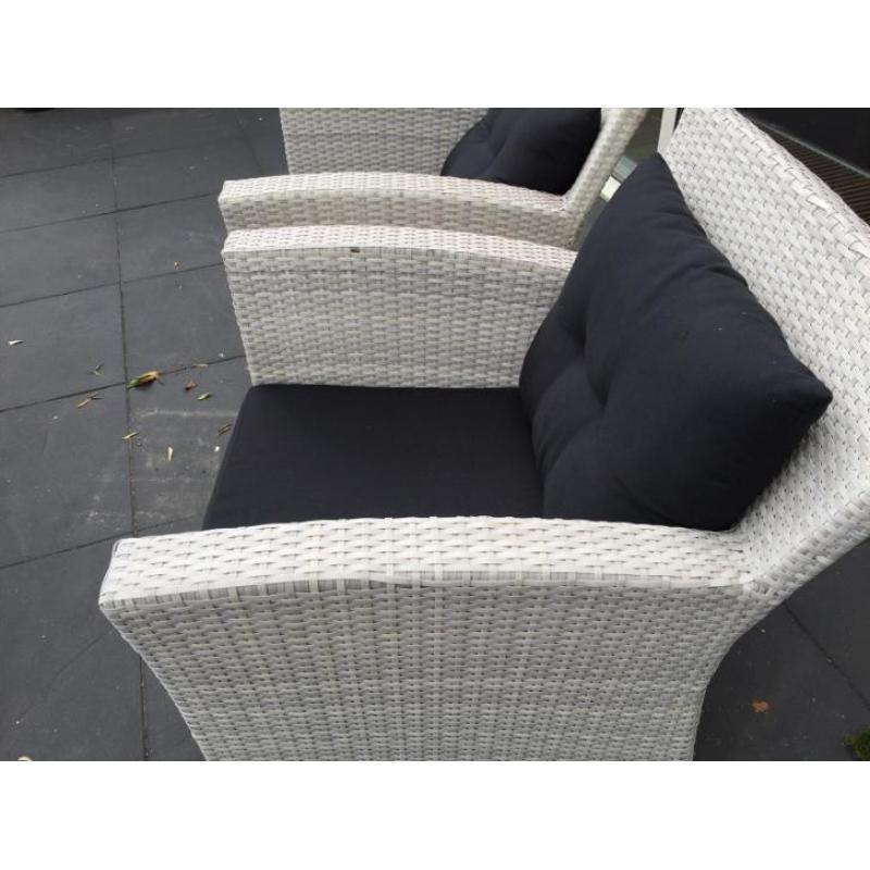 Tuinstoelen 2 stuks wit met zwarte kussrns
