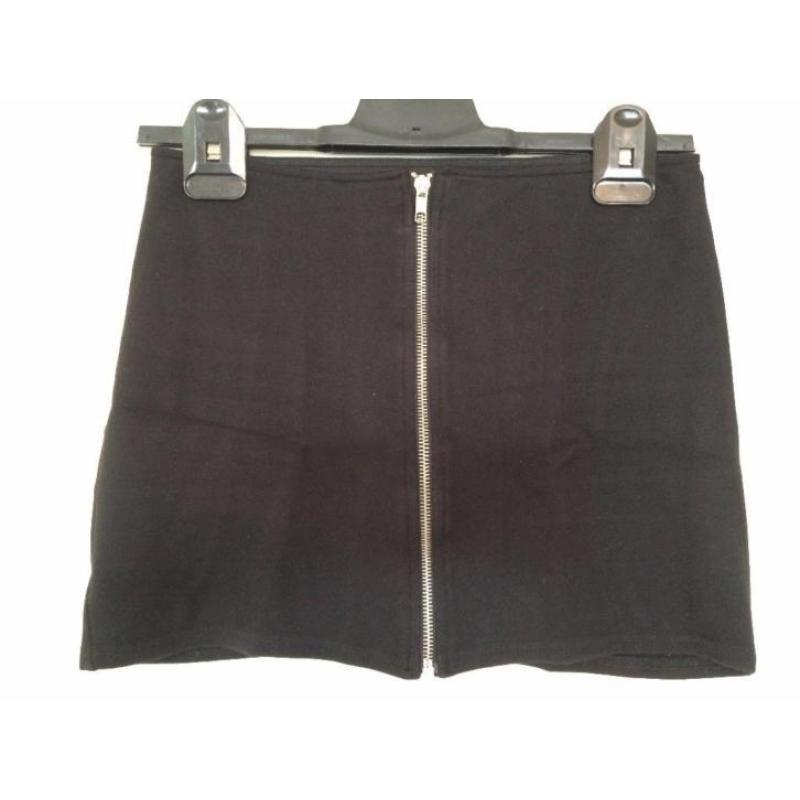 Stoere korte rok met rits