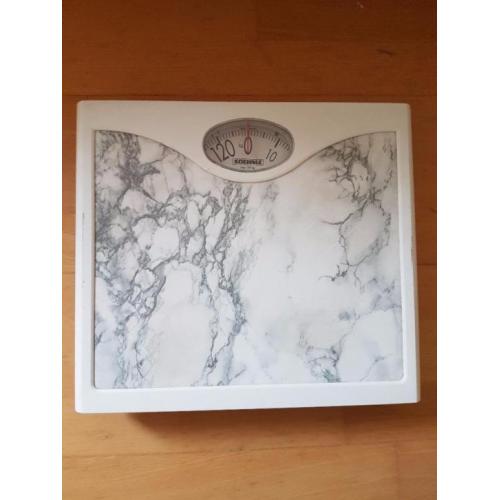 Witte analoge weegschaal