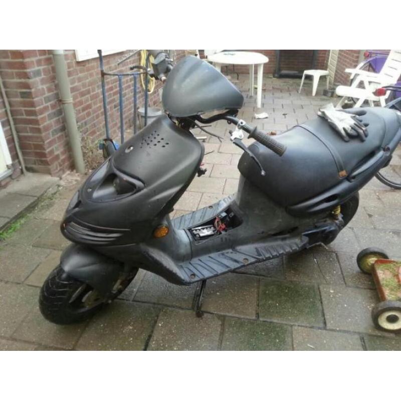 Suzuki katana 50 niet kompleet loopt wel