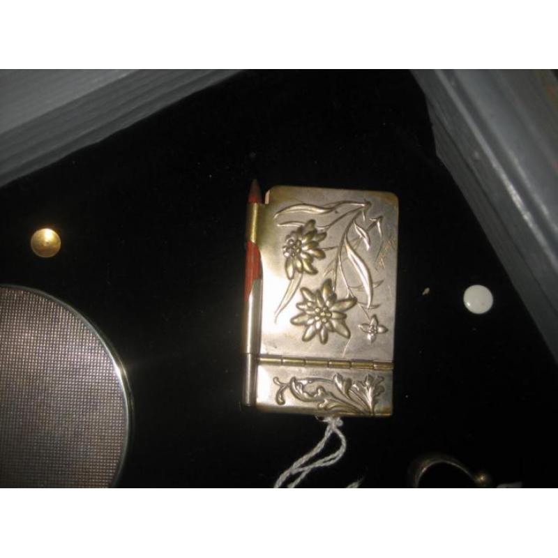 Verkoop antiek en brocante in Tricht