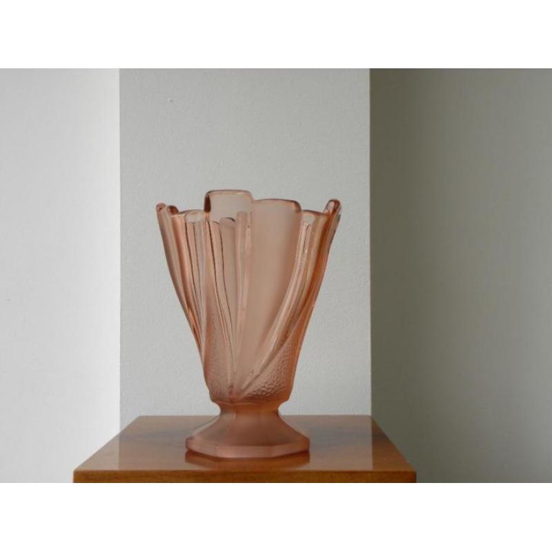 Art deco vaas Walther, peach gesatineerd