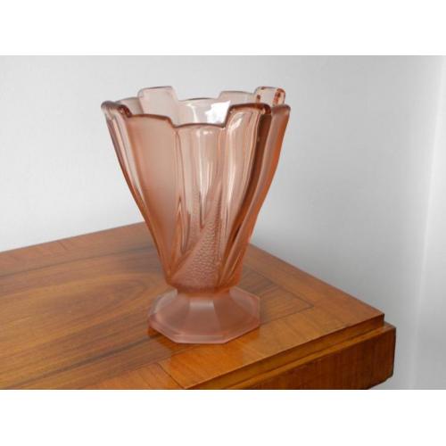 Art deco vaas Walther, peach gesatineerd