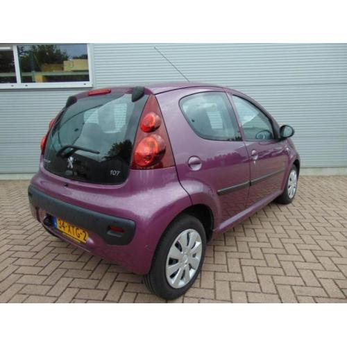 Peugeot 107 ENVY 1.0-12V 5-DRS