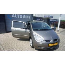 Mitsubishi Colt CZ3 1.3 edition two cleartec airco