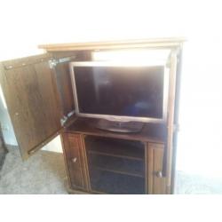 TV-kast eikenhout