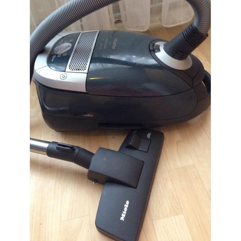 Miele stofzuiger PARKETT & CO 5000 (300-2200 Watt)
