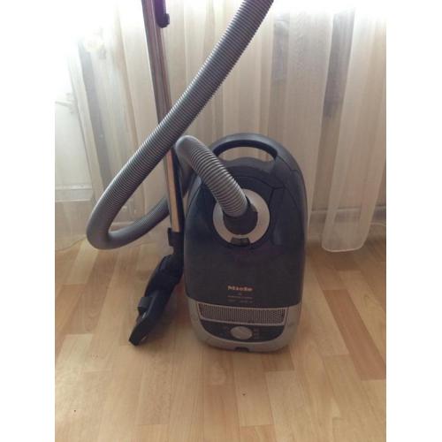 Miele stofzuiger PARKETT & CO 5000 (300-2200 Watt)