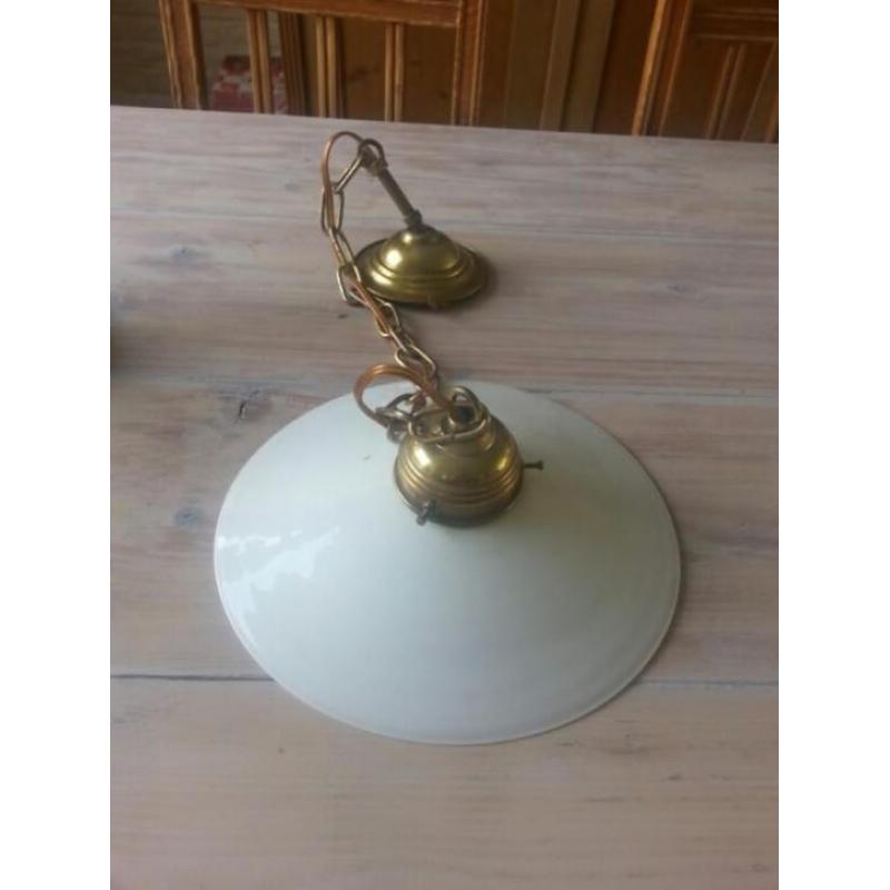 antieke hanglampjes met melkwit glas