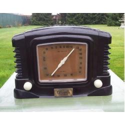 Aparte nostalgische goed werkende radio.