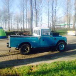 Land Rover 109 series 2a pick up