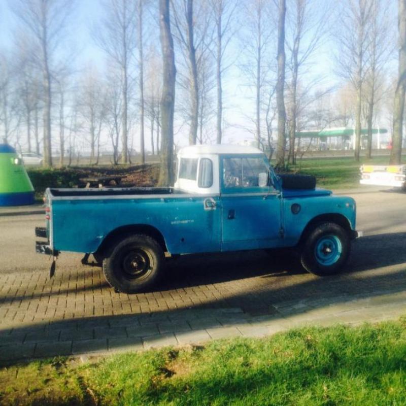 Land Rover 109 series 2a pick up
